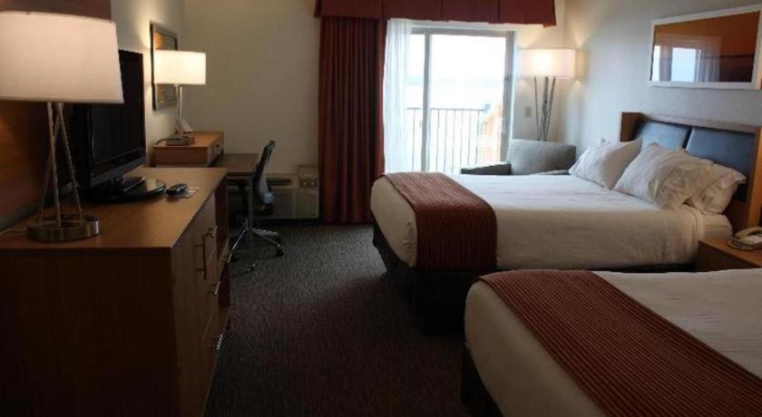 Holiday Inn Express Munising-Lakeview Hotel By Ihg Экстерьер фото