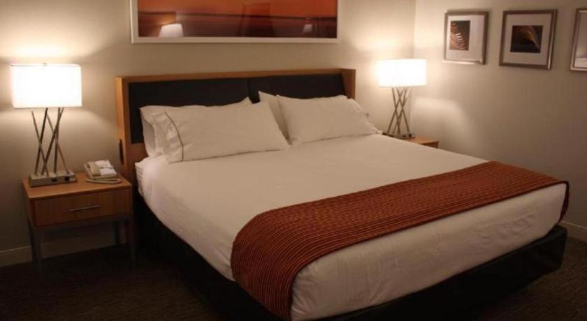 Holiday Inn Express Munising-Lakeview Hotel By Ihg Экстерьер фото
