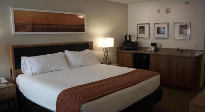 Holiday Inn Express Munising-Lakeview Hotel By Ihg Экстерьер фото